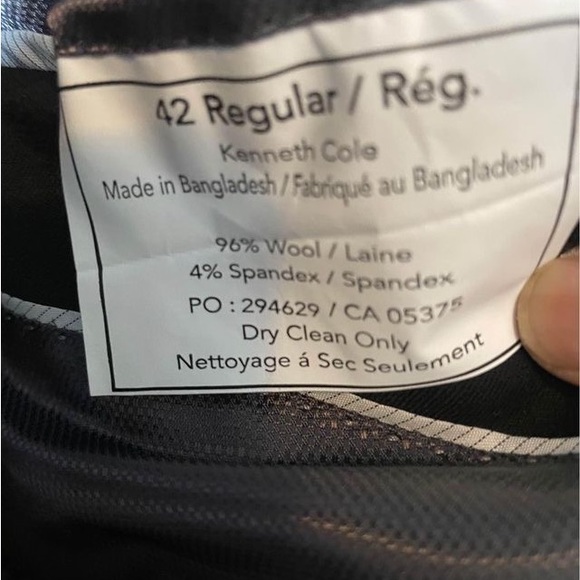 Two sets of Kenneth Cole awareness suits - Picture 7 of 7